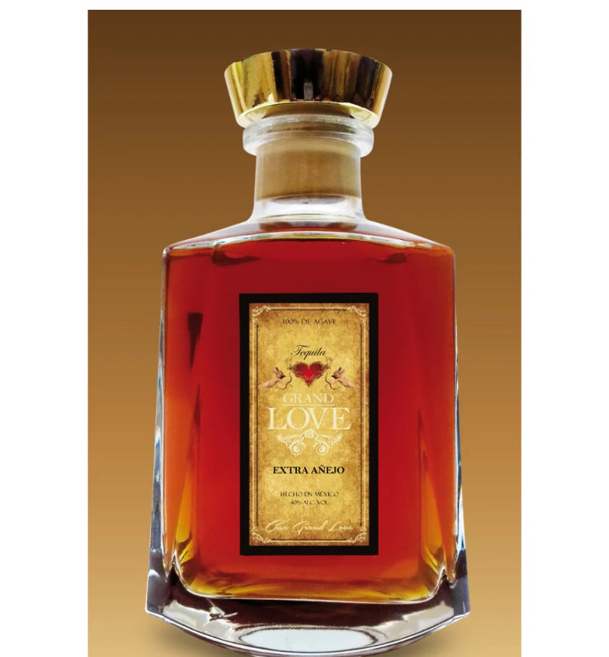 GRAND LOVE EXTRA ANEJO GLASS 750ML